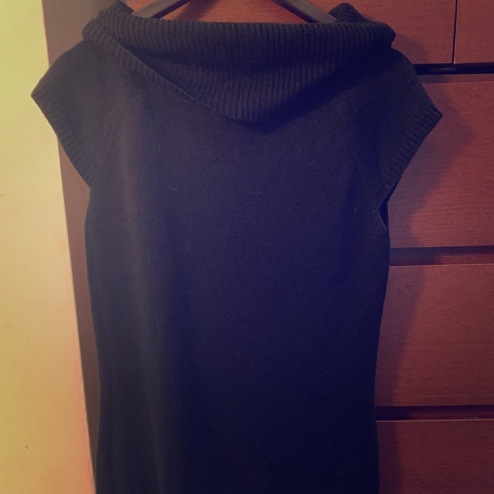 SLEEVELESS KNITTED DRESS🖤